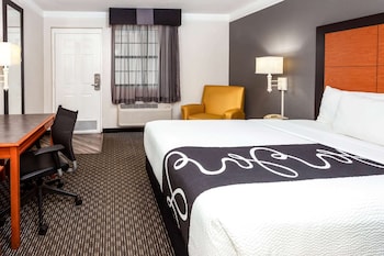 Deluxe Room, 1 Queen Bed, Non Smoking
