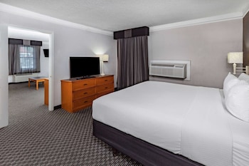 Suite, 1 King Bed, Non Smoking