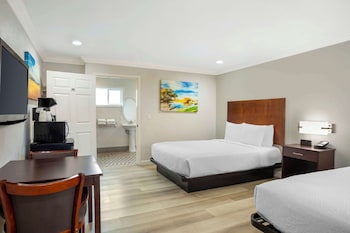 Standard Room, 2 Queen Beds, Non Smoking, Refrigerator & Microwave