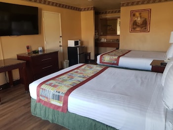 Room, 2 Queen Beds, Non Smoking