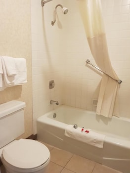 Room, 2 Queen Beds, Non Smoking