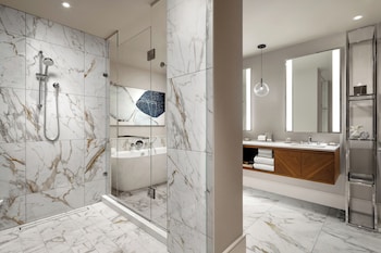 Suite, 2 Bedrooms (Bilevel)
