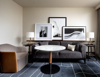 Suite, 1 Bedroom (High Floor)