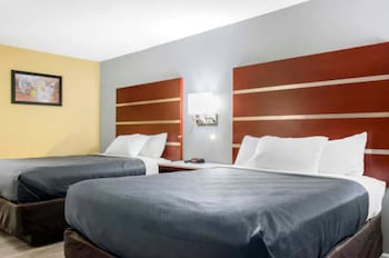 Standard Room, 2 Queen Beds, Non Smoking