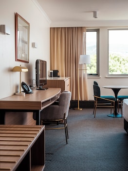 King Room - Mountain View