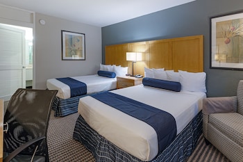 Deluxe Room, 2 Queen Beds, Non Smoking, Poolside
