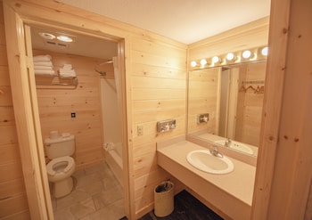 Standard Room, 2 Queen Beds