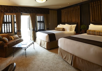 Deluxe Room, 2 Queen Beds (Carriage House)