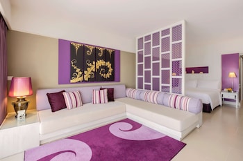 Laguna Premier Room