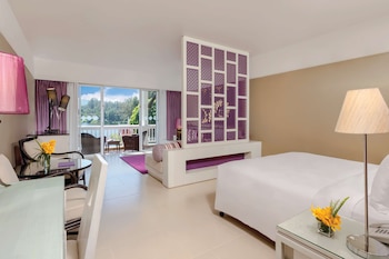 Laguna Premier Room