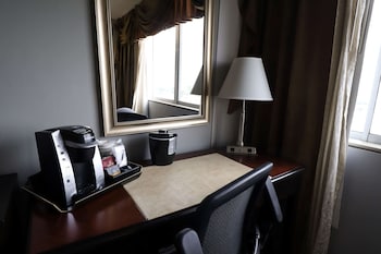 Junior Suite, 1 King Bed, Non Smoking