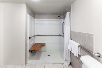 Room, 1 Queen Bed, Accessible, Smoking