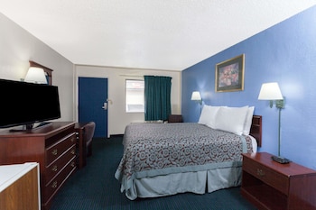 Double Room, Smoking