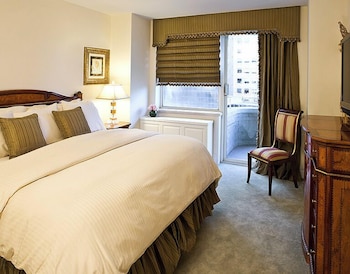 Luxury One Bedroom Suite - King Bed