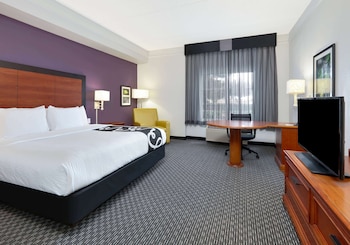 Deluxe Room, 1 King Bed, Non Smoking