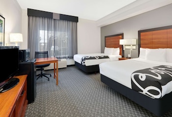 Room, 2 Double Beds, Non Smoking (Bathtub w/Grab Bars)