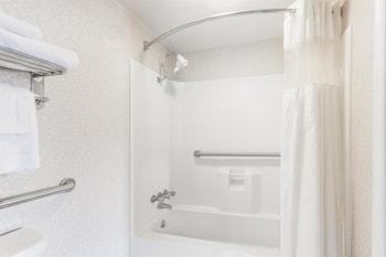 Standard Room, 2 Queen Beds