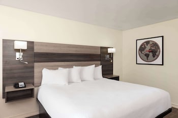 Deluxe Room, 1 King Bed, Non Smoking