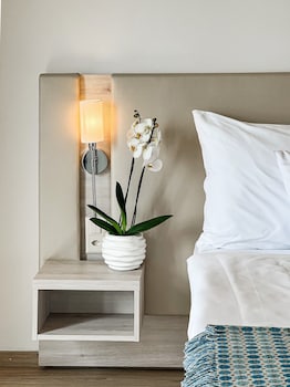 Junior Suite, Balcony, Lake View