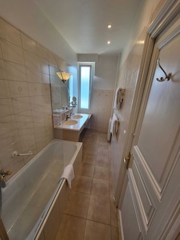 Junior Suite, Balcony, Lake View