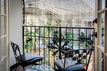 Room, 2 Queen Beds, Garden View