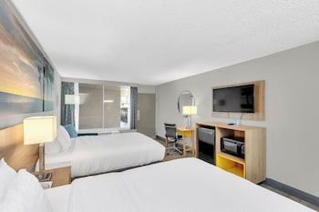 2 Queen Beds, First Floor, Dog Friendly, Non-Smoking