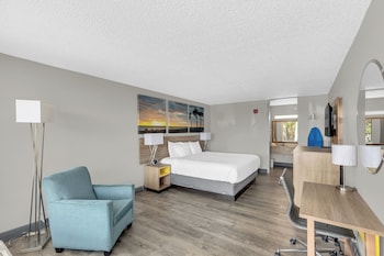Standard Room, 1 King Bed