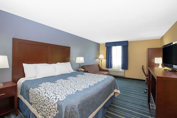 Standard Room, 1 Queen Bed