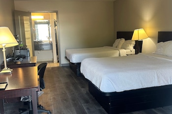 Room, 2 Queen Beds, Non Smoking