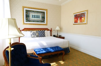 Deluxe Room, 1 King Bed