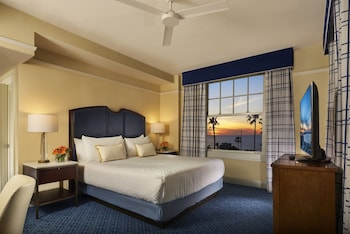 Deluxe Room, 1 King Bed, Ocean View