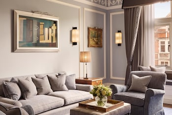 Carlos Suite