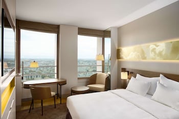 Superior Room (Scenic View)