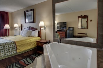 Premier Room, 1 King Bed, Jetted Tub (Ground Level)