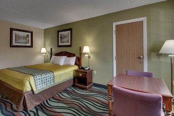 Superior King Bed Non-Smoking ( Ground Level)
