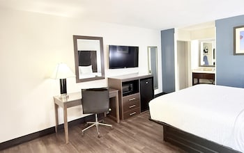 Room, 2 Queen Beds, Non Smoking