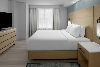 Suite, 2 Bedrooms, Partial Ocean View (Balcony)