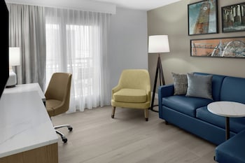 Suite, 1 Bedroom, Partial Ocean View