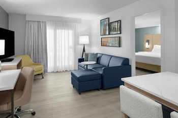 Suite, 2 Bedrooms, Partial Ocean View (Balcony)