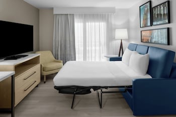 Suite, 1 Bedroom, Partial Ocean View