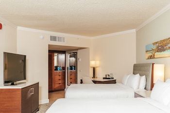 Room, 2 Queen Beds, Partial Ocean View, Tower (Aruba)