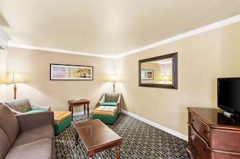 Suite, Multiple Beds, Non Smoking, Kitchenette (with Sofabed)