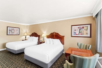 Standard Room, 2 Queen Beds, Non Smoking, Refrigerator & Microwave