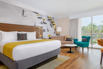 Room, 1 King Bed (Snazzy)