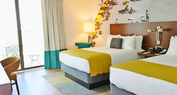 Room, 2 Double Beds (Marco Polo)