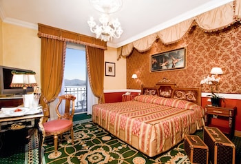 Double or Twin Room, Private Bathroom, Lake View