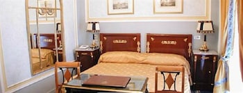 Royal Suite, 1 Bedroom, Lake View
