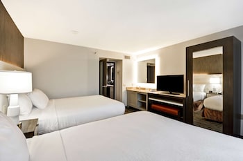 Premium Suite, 2 Queen Beds, Non Smoking