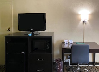 Room, 2 Queen Beds, Non Smoking