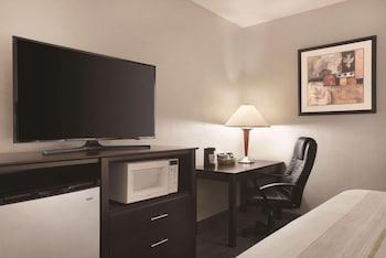 Room, 2 Queen Beds, Non Smoking